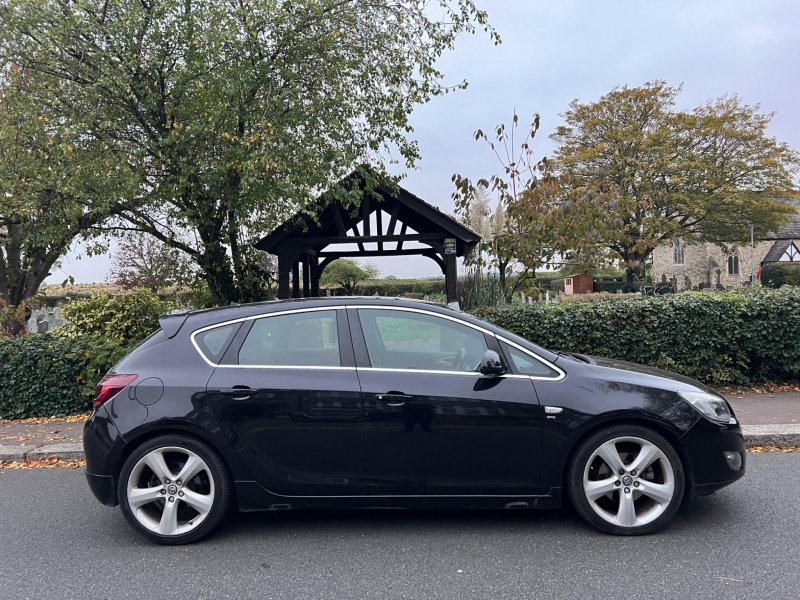 VAUXHALL ASTRA