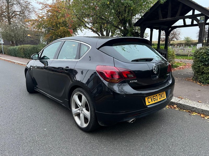 VAUXHALL ASTRA