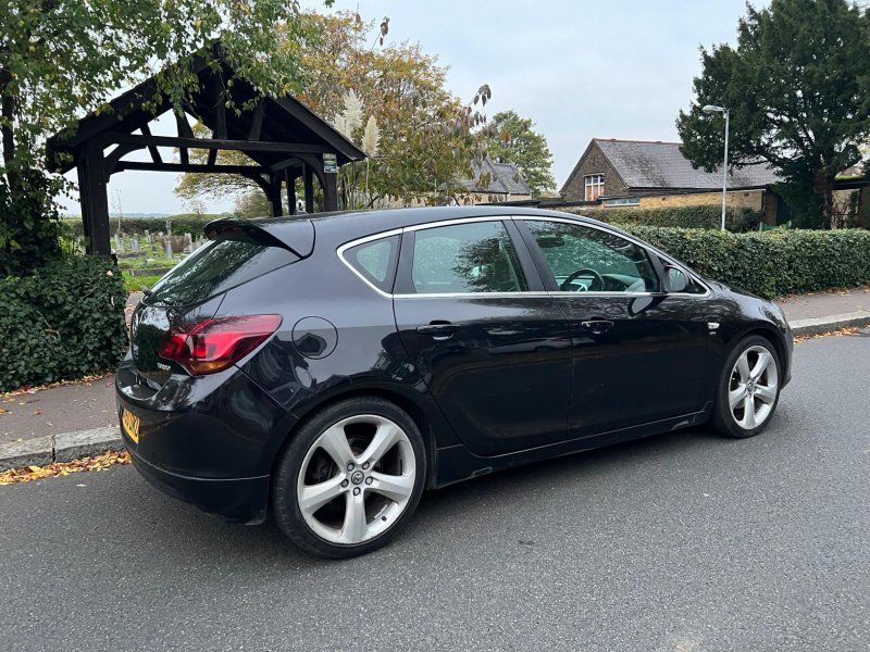 VAUXHALL ASTRA