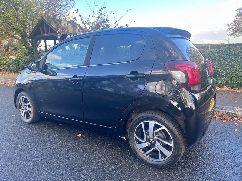 PEUGEOT 108