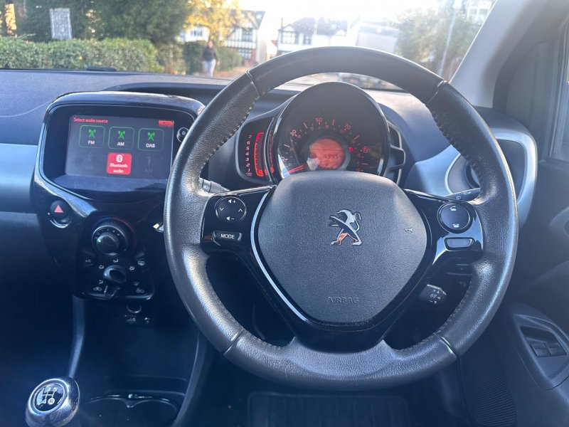 PEUGEOT 108