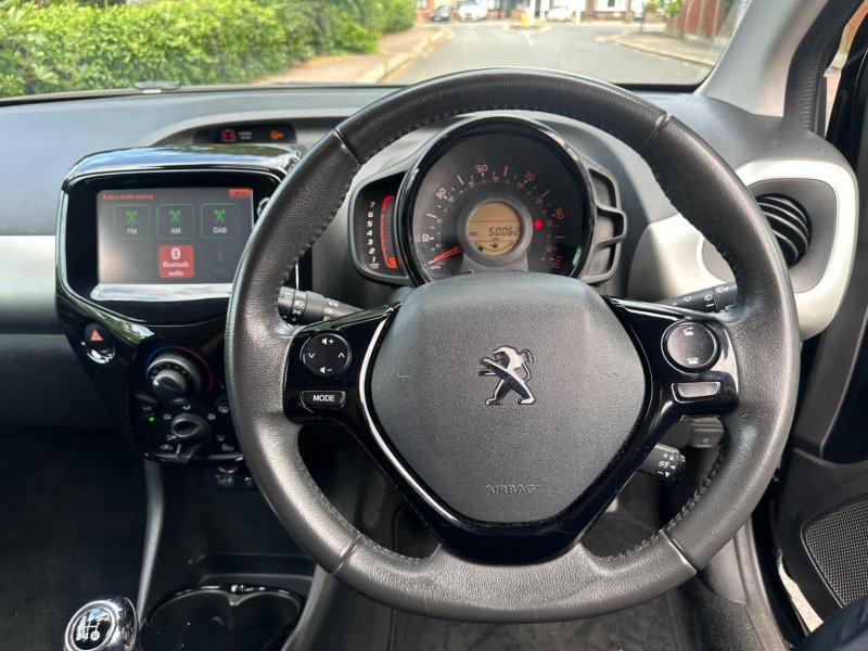 PEUGEOT 108