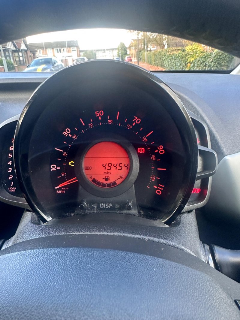 PEUGEOT 108