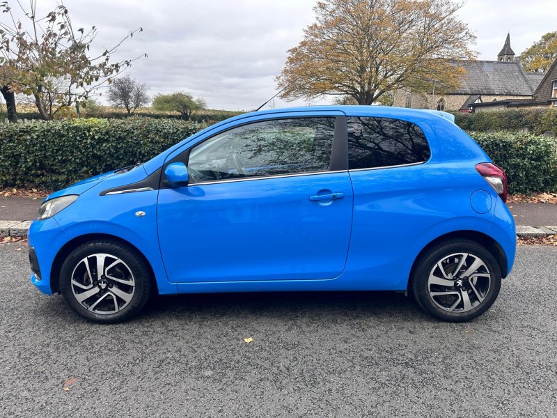 PEUGEOT 108
