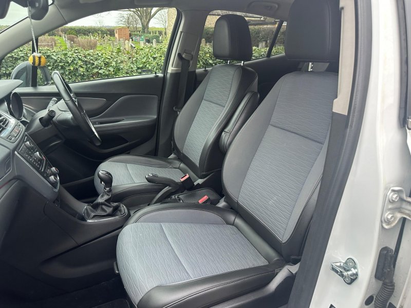 VAUXHALL MOKKA