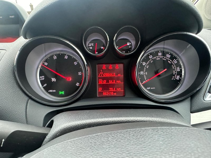 VAUXHALL MOKKA