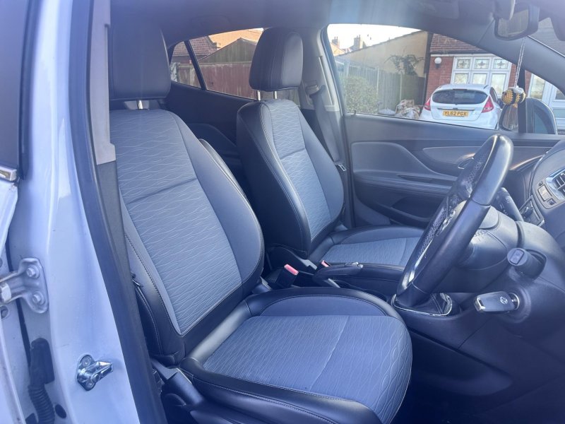 VAUXHALL MOKKA