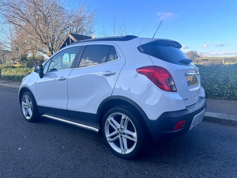 VAUXHALL MOKKA