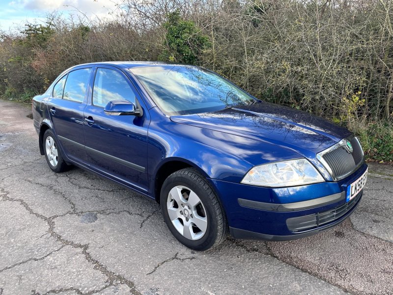 View SKODA OCTAVIA 1.6 FSI Ambiente Euro 4 5dr