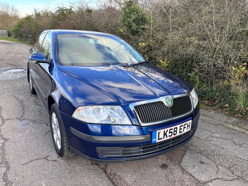 View SKODA OCTAVIA 1.6 FSI Ambiente Euro 4 5dr