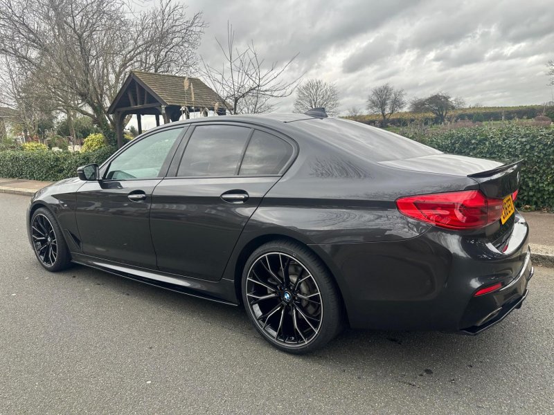 BMW 5 SERIES