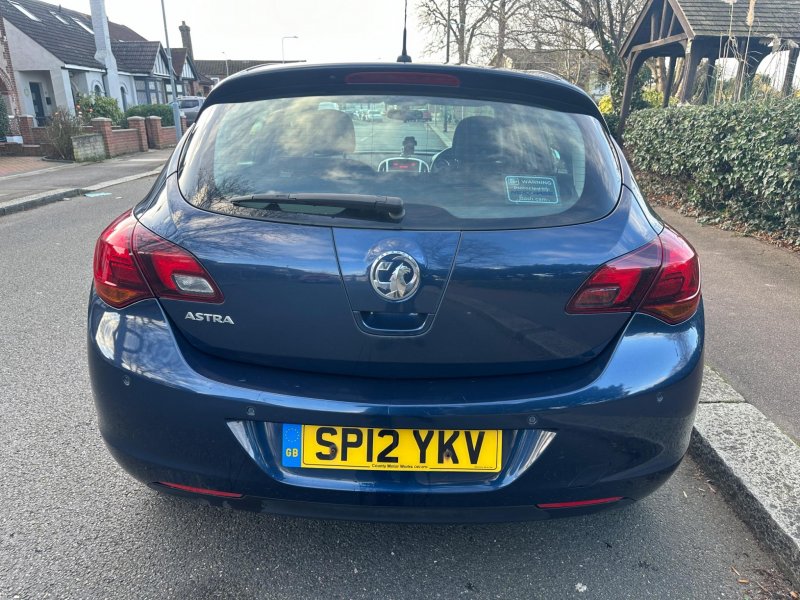 VAUXHALL ASTRA