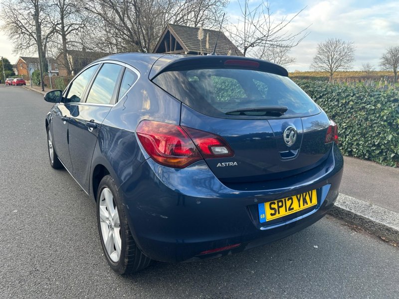 VAUXHALL ASTRA