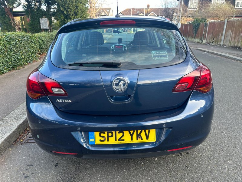 VAUXHALL ASTRA