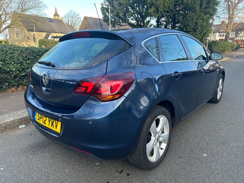 VAUXHALL ASTRA