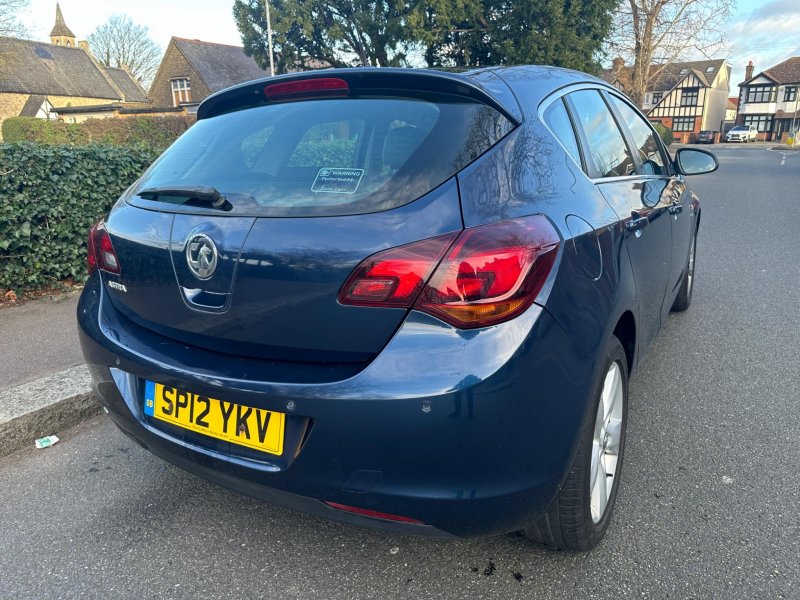 VAUXHALL ASTRA