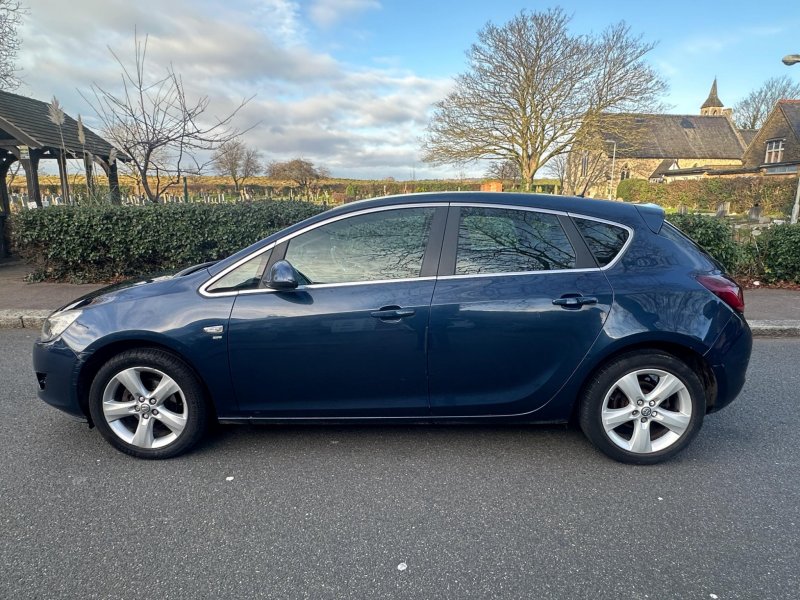 VAUXHALL ASTRA