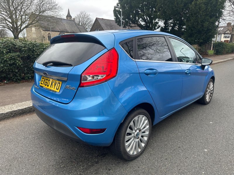 FORD FIESTA