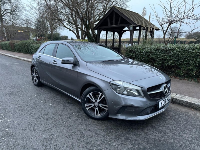 View MERCEDES-BENZ A CLASS 1.5 A180d SE (Executive) 7G-DCT Euro 6 (s/s) 5dr
