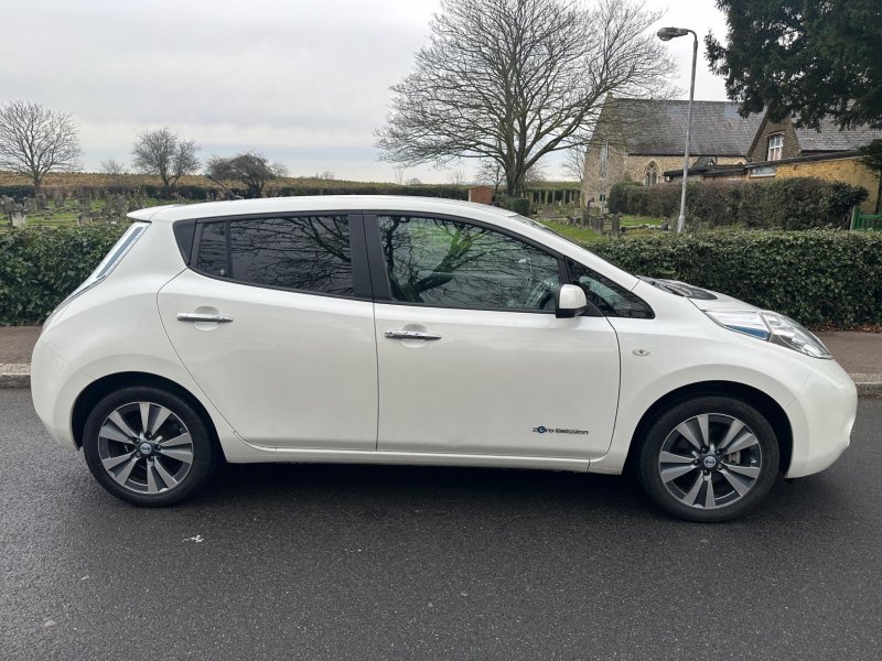 View NISSAN LEAF 24kWh Tekna Auto 5dr