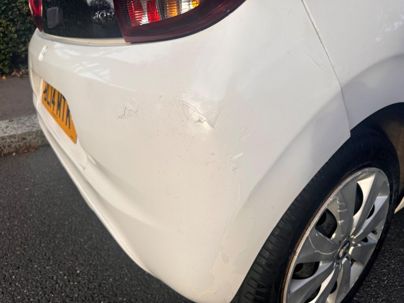 PEUGEOT 108