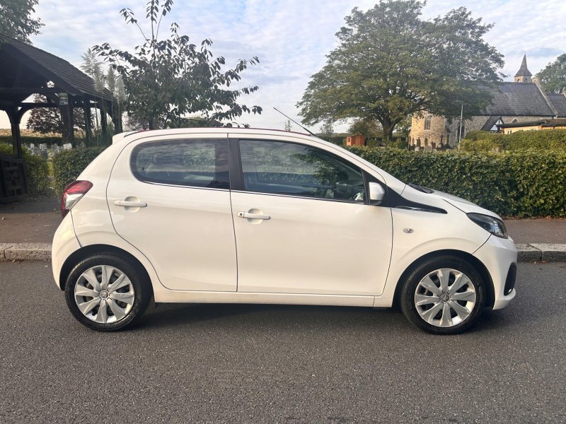 PEUGEOT 108