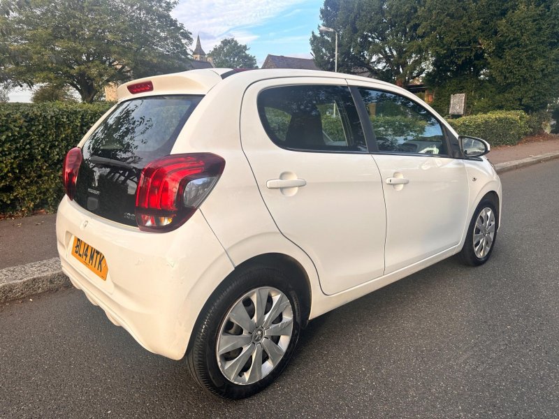 PEUGEOT 108