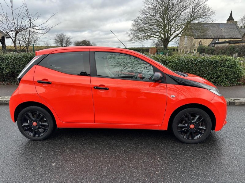View TOYOTA AYGO 1.0 VVT-i x-cite Euro 5 5dr Euro 5