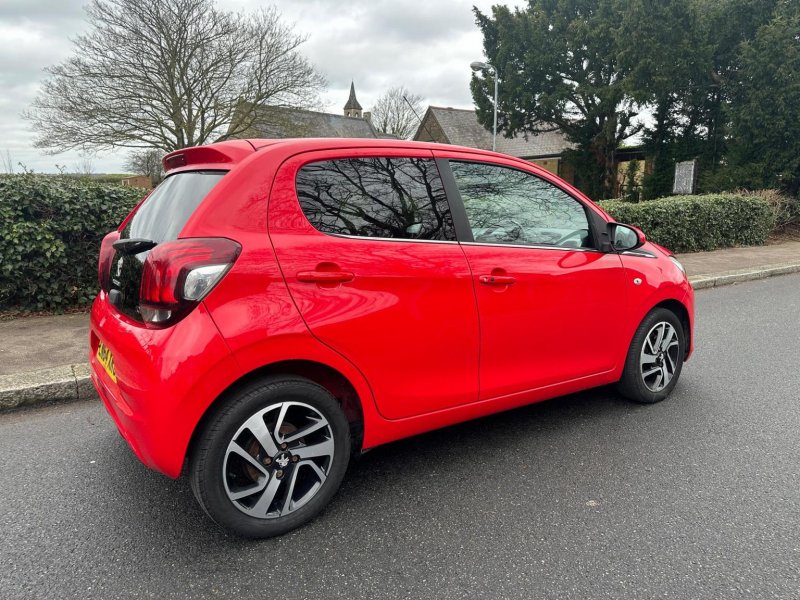 PEUGEOT 108
