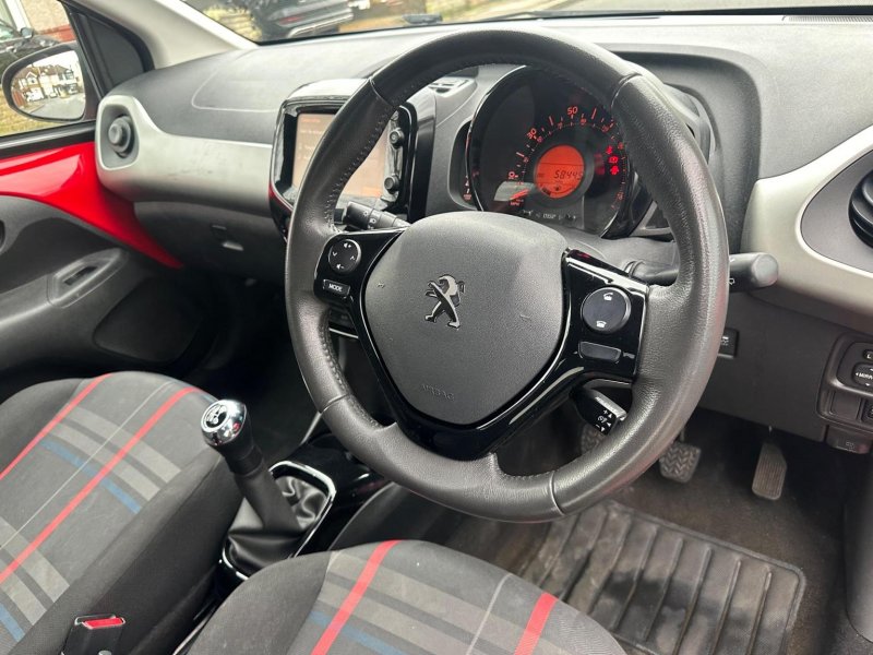 PEUGEOT 108