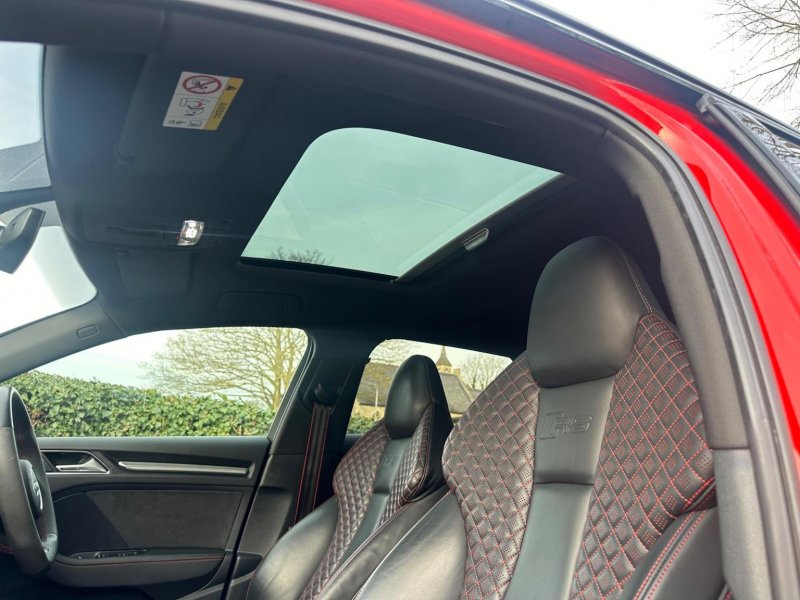 AUDI RS3