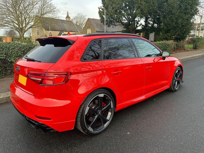 AUDI RS3