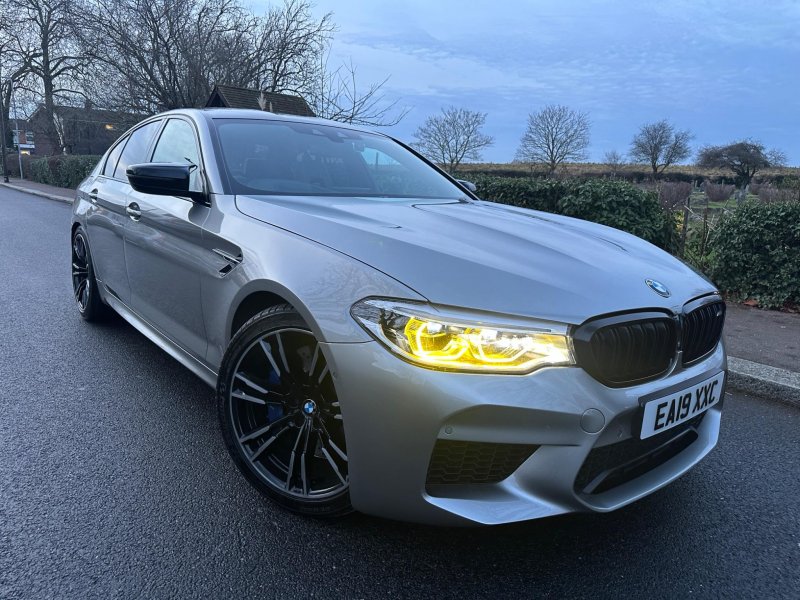 View BMW M5 4.4 V8 Steptronic xDrive Euro 6 (s/s) 4dr