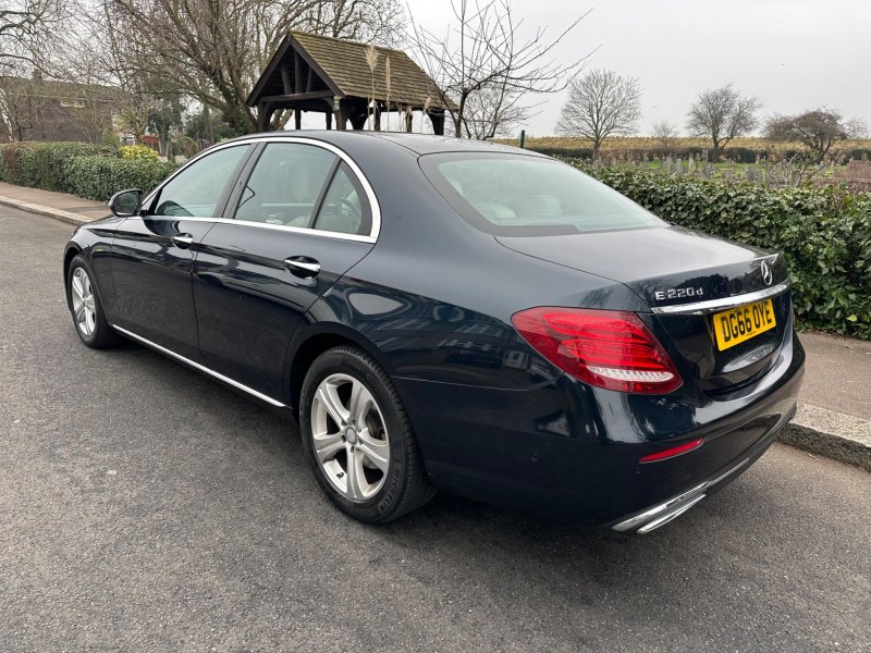View MERCEDES-BENZ E CLASS 2.0 E220d SE (Premium) G-Tronic+ Euro 6 (s/s) 4dr