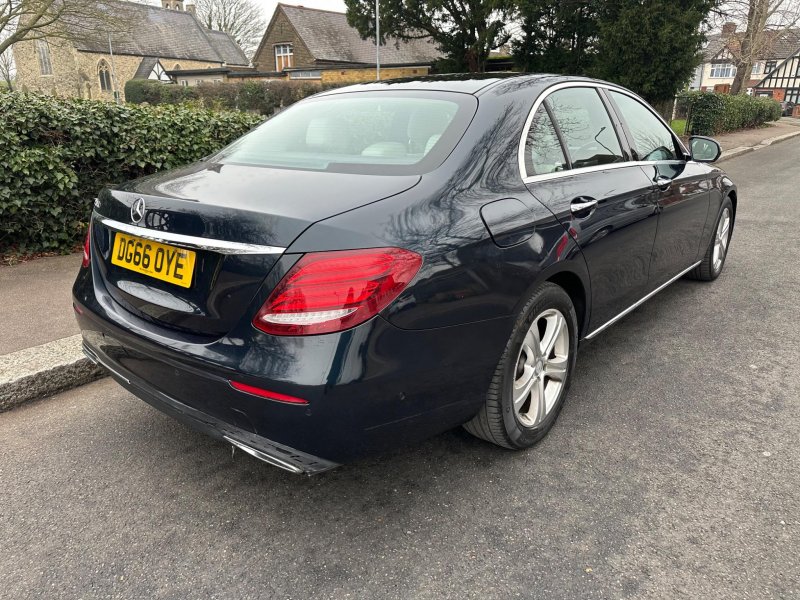 MERCEDES-BENZ E CLASS