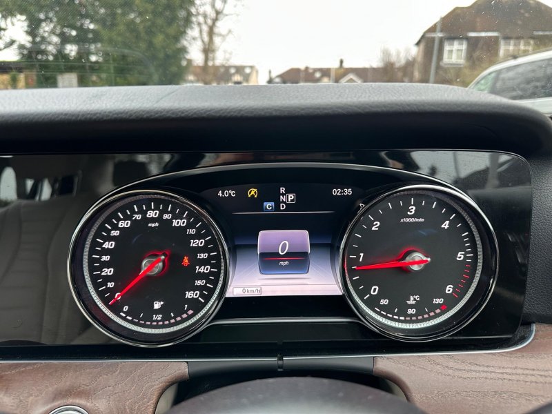 MERCEDES-BENZ E CLASS