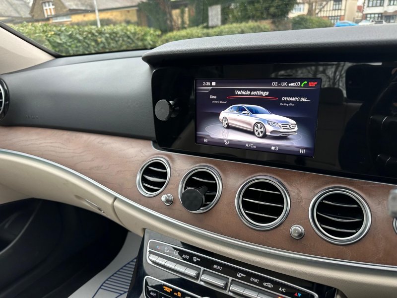 MERCEDES-BENZ E CLASS