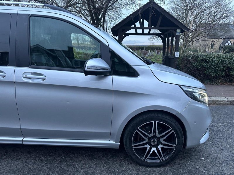MERCEDES-BENZ V CLASS