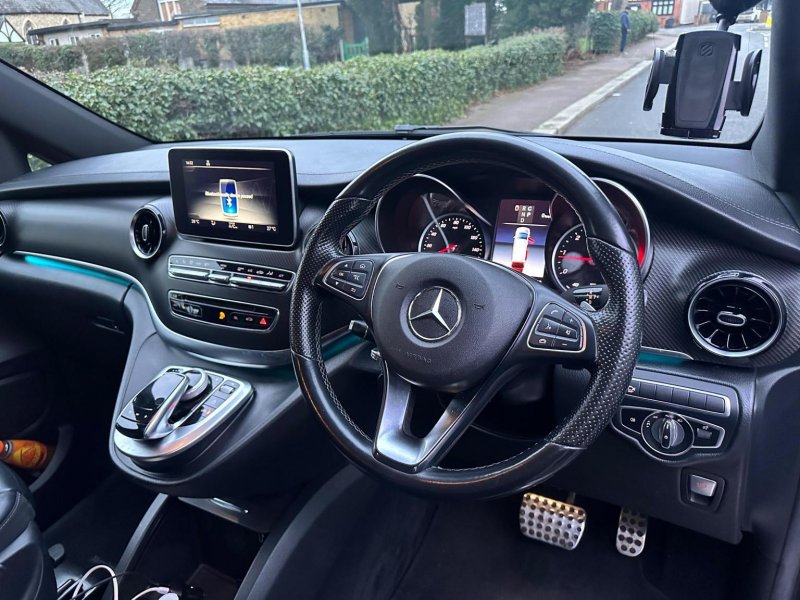 MERCEDES-BENZ V CLASS