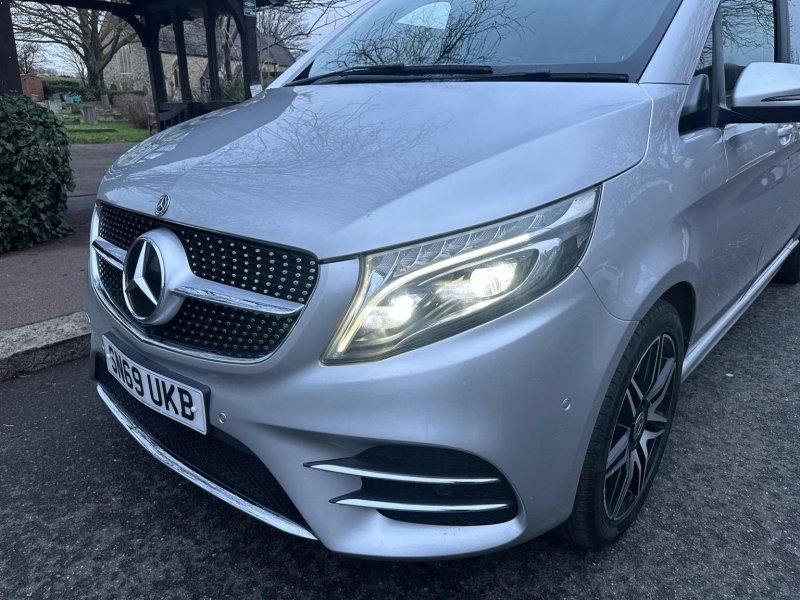 MERCEDES-BENZ V CLASS