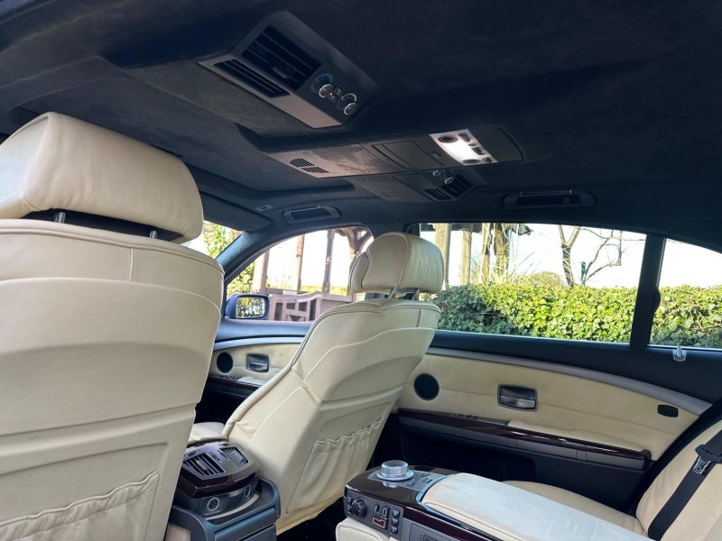 BMW 7 SERIES