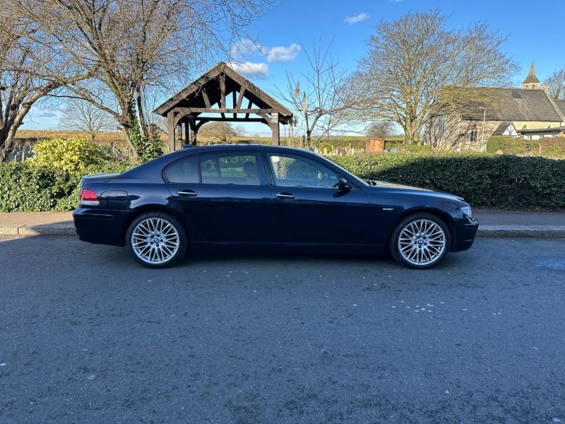 BMW 7 SERIES
