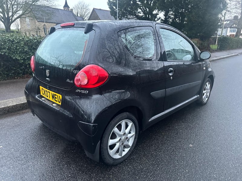TOYOTA AYGO