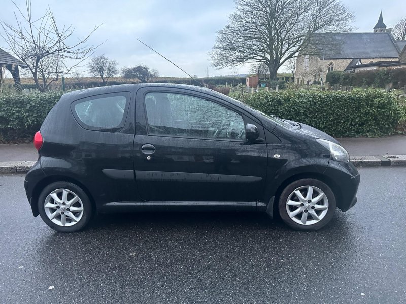 TOYOTA AYGO