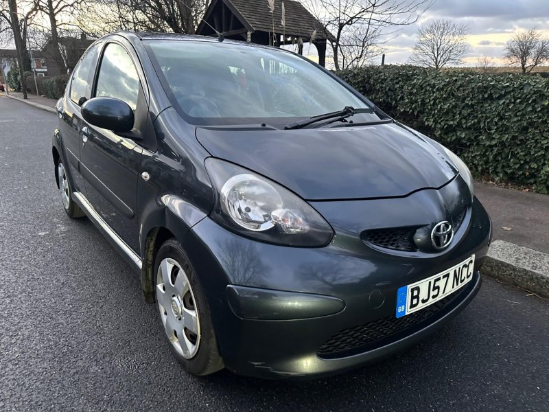 TOYOTA AYGO