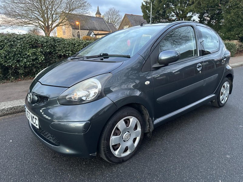 TOYOTA AYGO