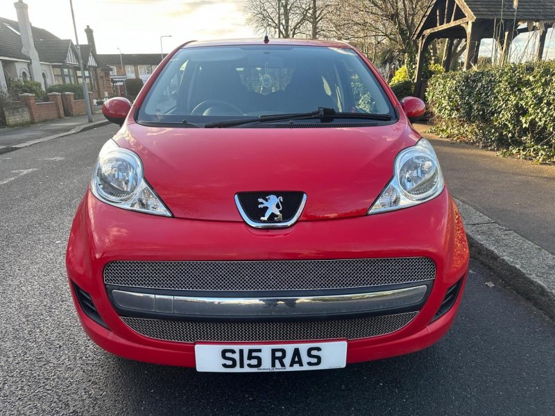PEUGEOT 107
