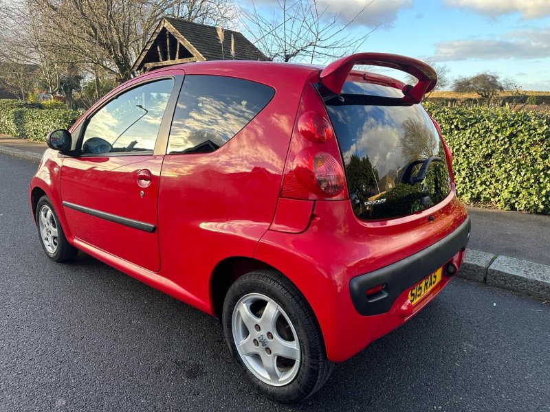 PEUGEOT 107