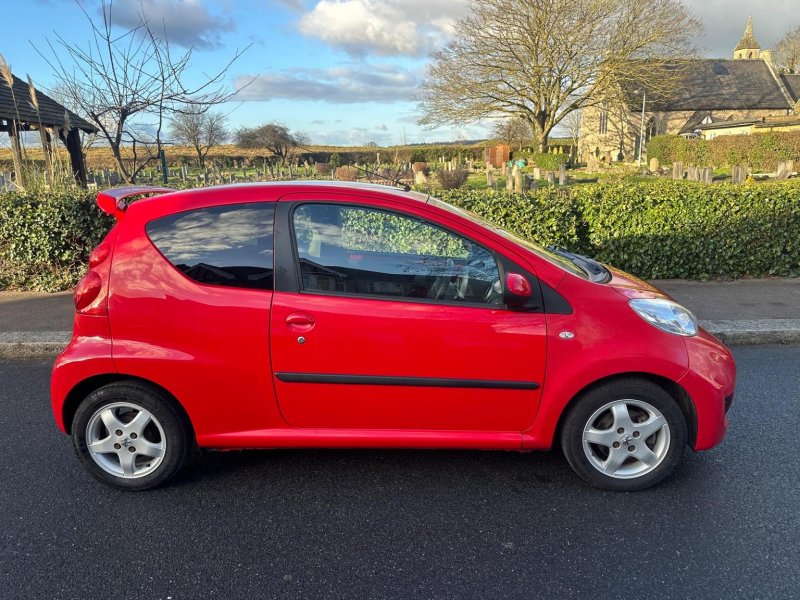 View PEUGEOT 107 1.0 12V Envy Euro 5 3dr
