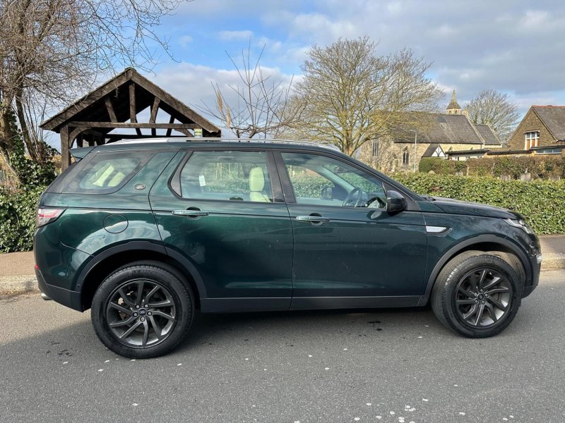 LAND ROVER DISCOVERY SPORT